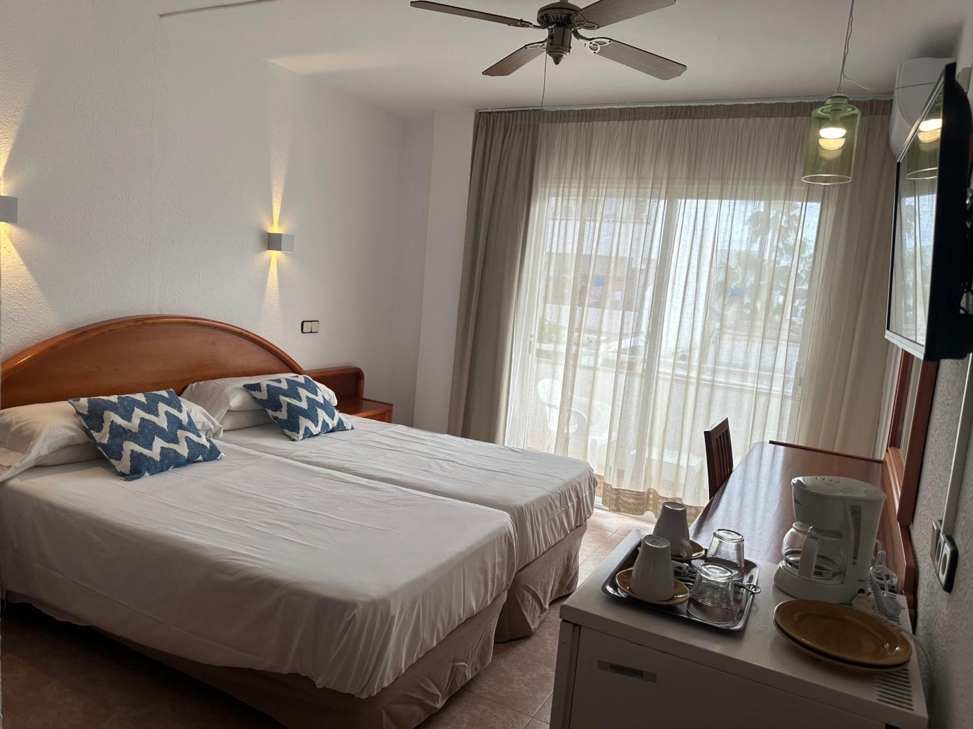 Hostal De La Caravel-La Cala d'Or  Luaran gambar