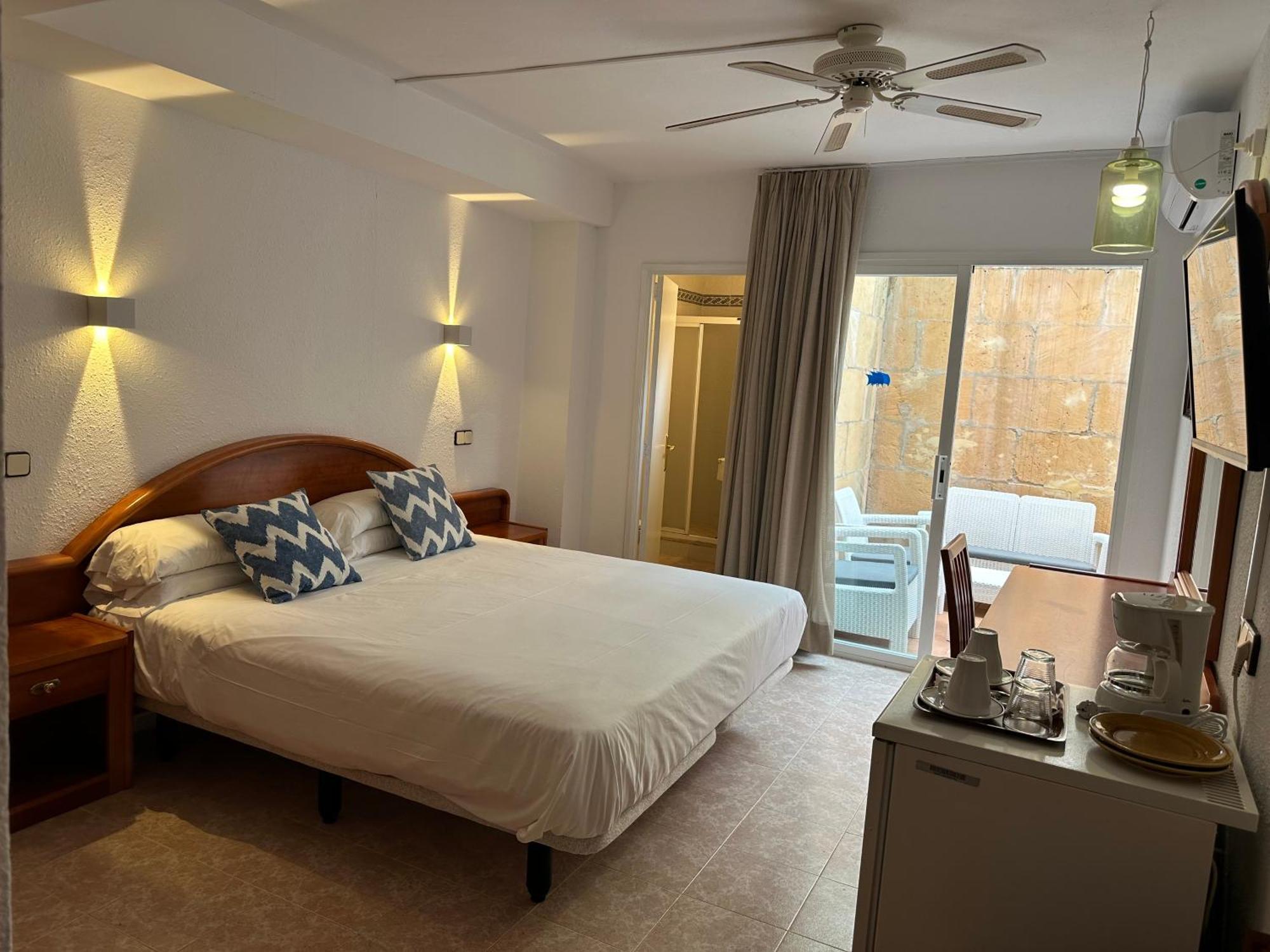 Hostal De La Caravel-La Cala d'Or  Luaran gambar