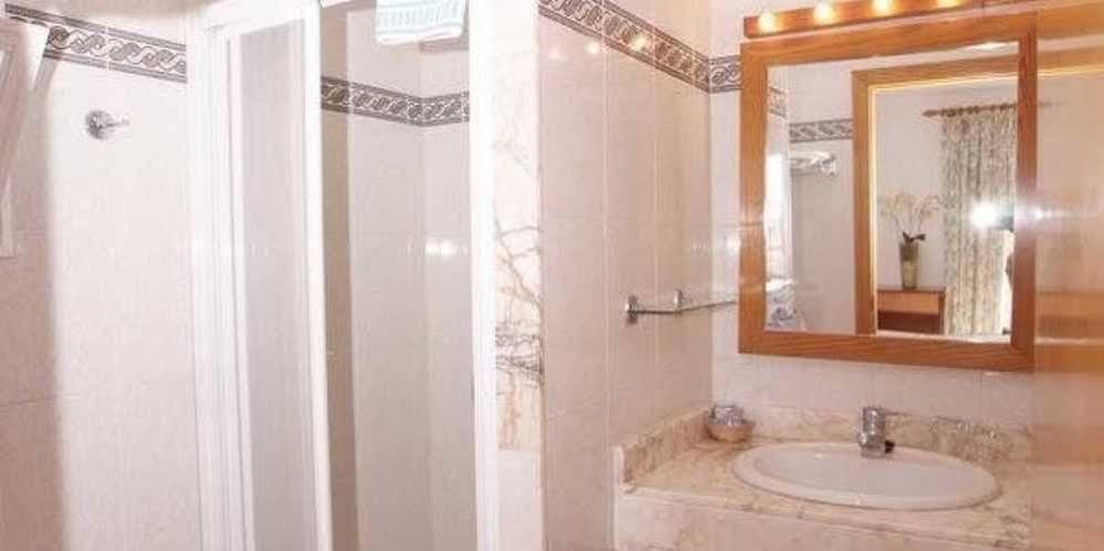 Hostal De La Caravel-La Cala d'Or  Luaran gambar