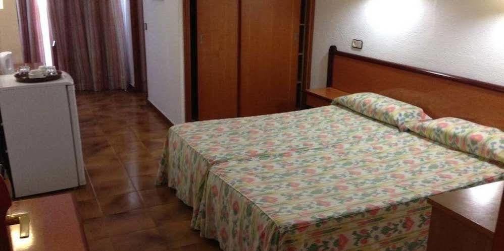 Hostal De La Caravel-La Cala d'Or  Luaran gambar