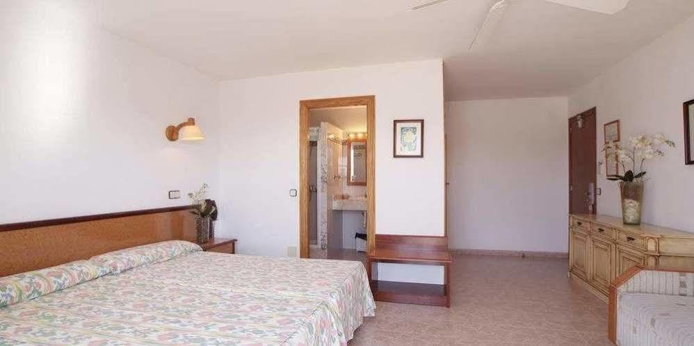 Hostal De La Caravel-La Cala d'Or  Luaran gambar