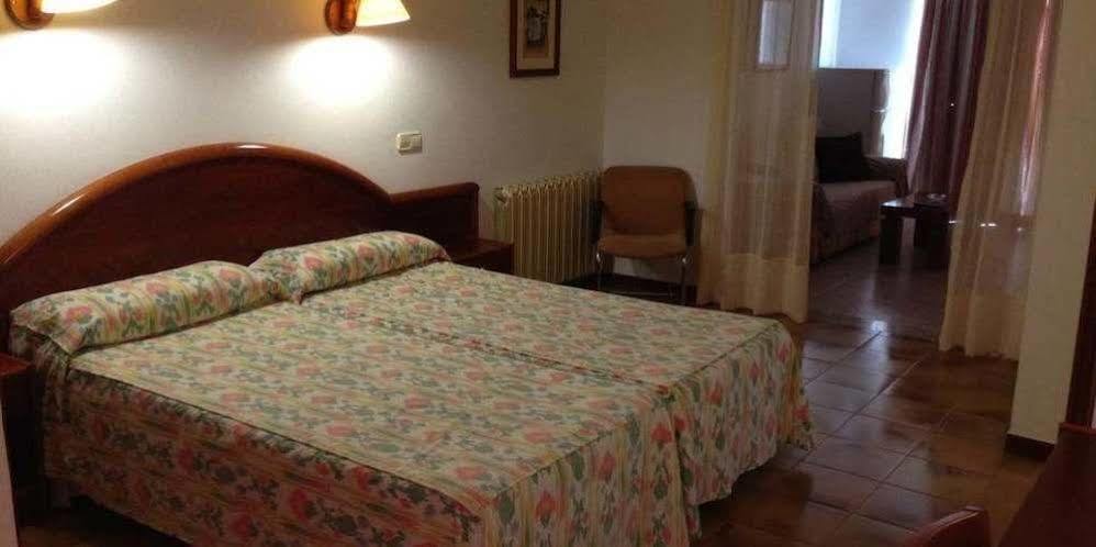 Hostal De La Caravel-La Cala d'Or  Luaran gambar
